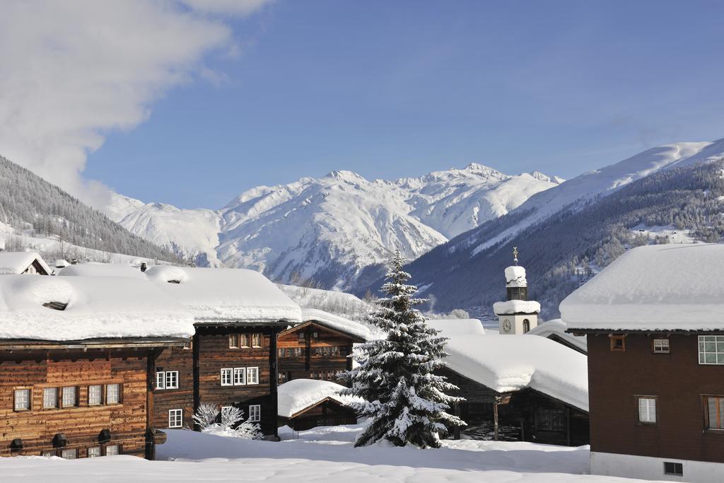 Hotel-Restaurant Drei Tannen Bellwald Exterior photo