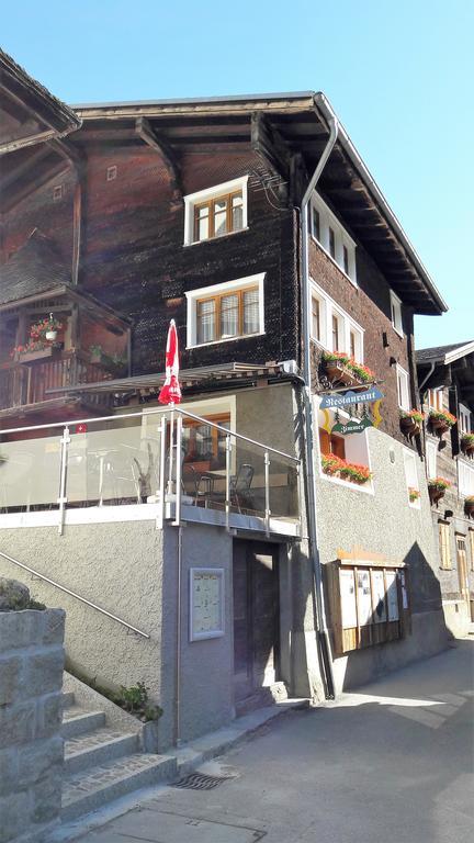 Hotel-Restaurant Drei Tannen Bellwald Exterior photo